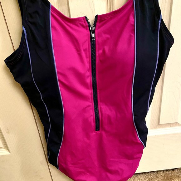 Size 20 Swimsuit - Picture 1 of 3